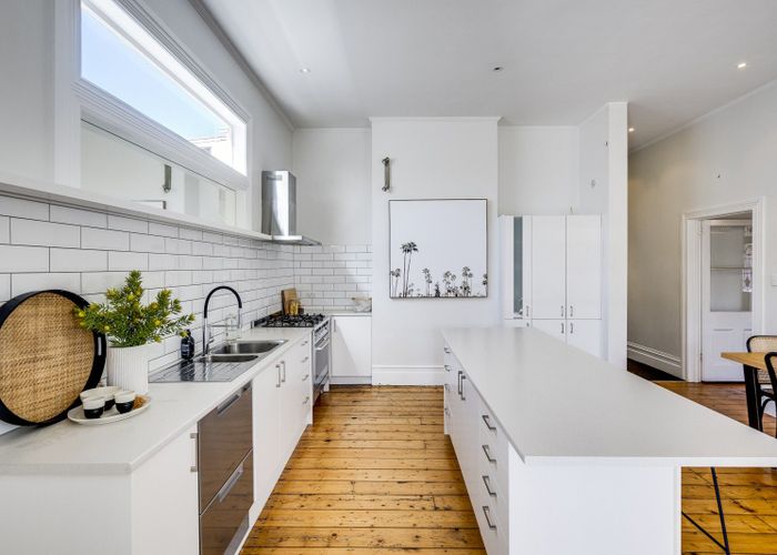  at 12 Hadfield Terrace, Bluff Hill, Napier