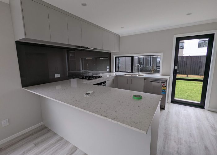  at 15 Castletown, Wallaceville, Upper Hutt, Wellington