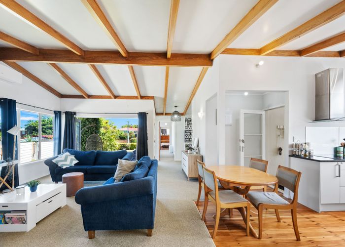 at 1 Sexton Place, Manurewa East, Manukau City, Auckland