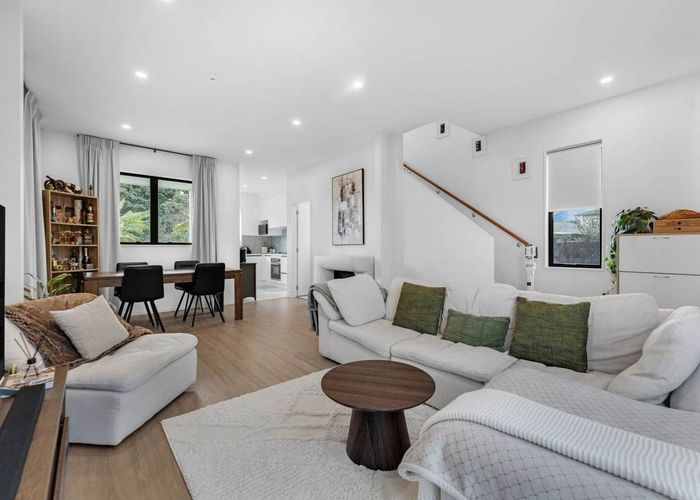  at 2 Fields Road, Manurewa, Manukau City, Auckland