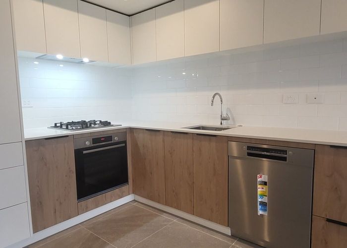  at 302/30 Shortfin Place, Flat Bush, Manukau City, Auckland