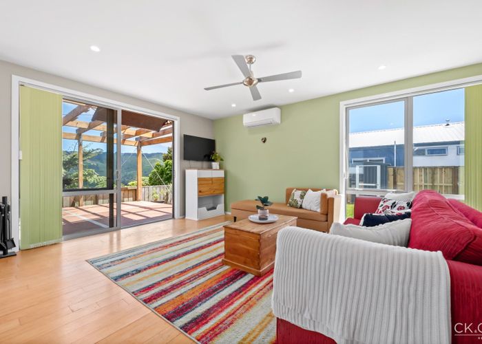  at 22 Otonga Heights, Maungaraki, Lower Hutt, Wellington