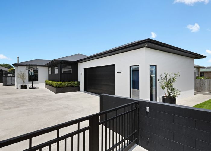  at 16 Alanbrooke Place, Beerescourt, Hamilton, Waikato