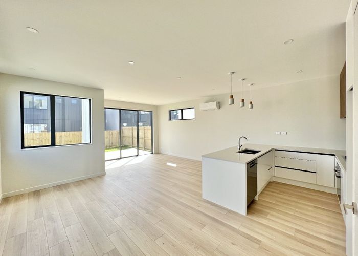  at 42 Tahetoka Street, Westgate, Waitakere City, Auckland