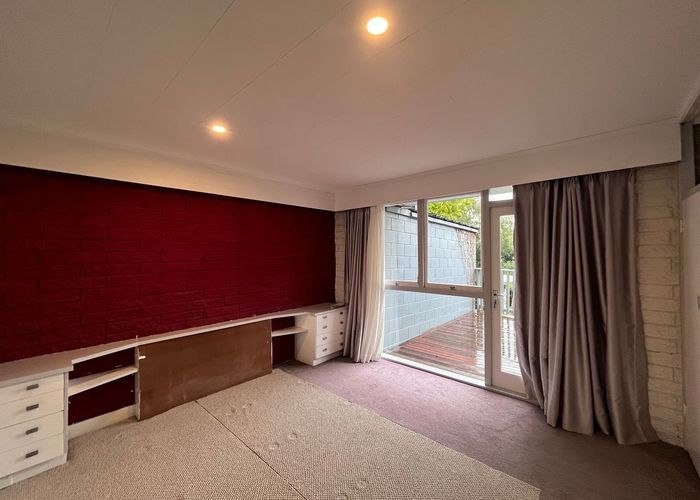  at 40 Verbena Road, Birkdale, North Shore City, Auckland