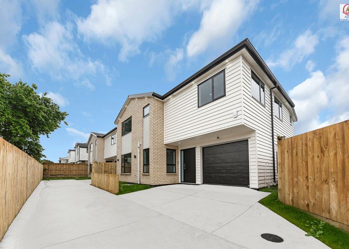  at 11a McInnes Road, Weymouth, Manukau City, Auckland