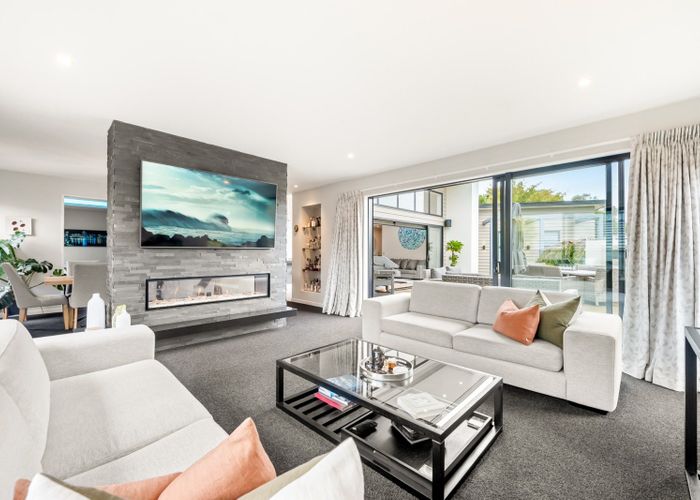  at 6 Te Ahi Parera Place , KOROKORO, LOWER HUTT