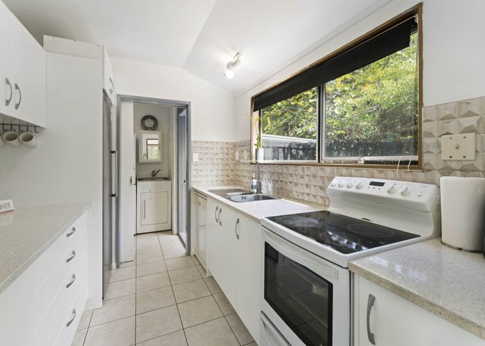  at 2/39C Coronation Road, Hillcrest, North Shore City, Auckland