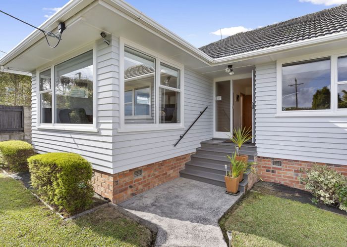  at 7 Tauhara Street, Green Bay, Waitakere City, Auckland