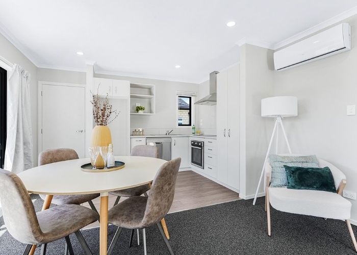  at 1/5 Mahana Road, St Andrews, Hamilton