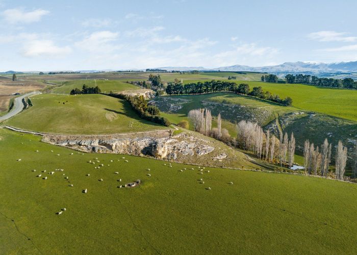 For sale 242 Island Cliff Road, Duntroon, Waitaki, Otago homes.co.nz