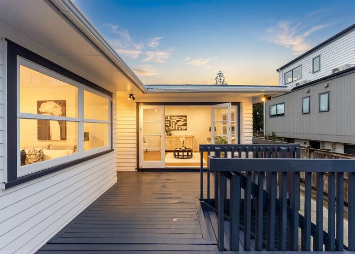  at 9 Oteha Valley Road, Northcross, North Shore City, Auckland