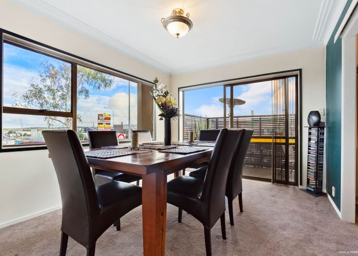  at 1 Challen Close, Conifer Grove, Takanini