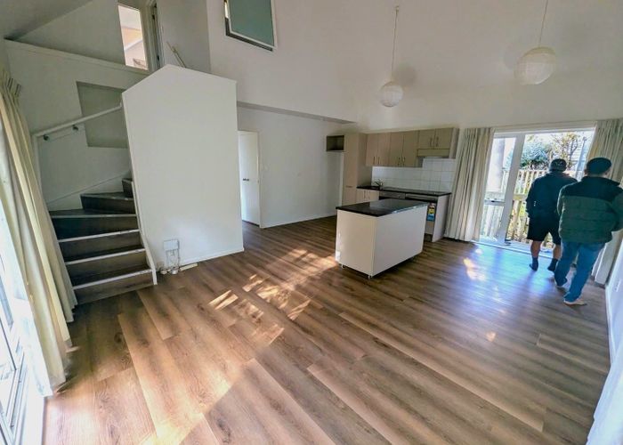  at 1/98b Verran Road, Birkdale, North Shore City, Auckland