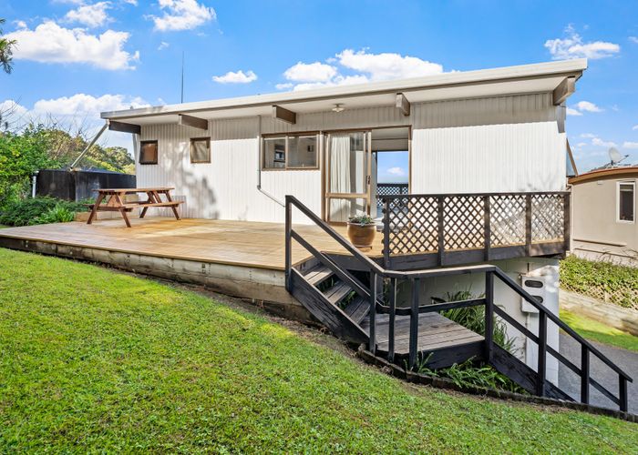  at 32 Zita Avenue, Matakatia Bay, Rodney, Auckland