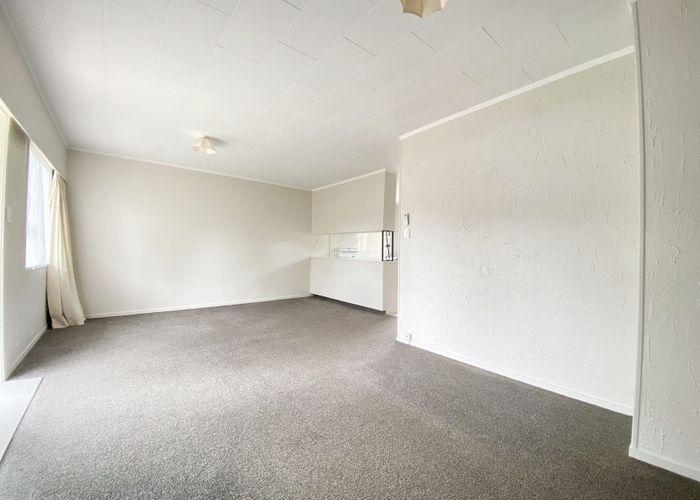  at 2/30 Daytona Road, Henderson, Auckland