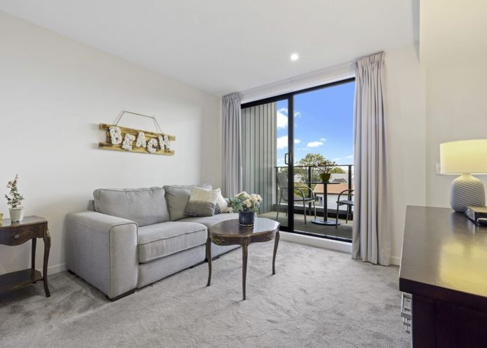  at 209/8 Gray Avenue, Mangere East, Manukau City, Auckland