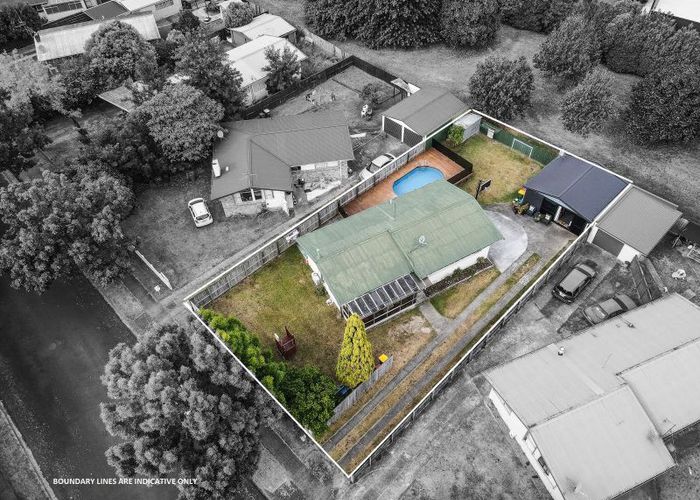  at 81 Oakfield Crescent, Pukete, Hamilton