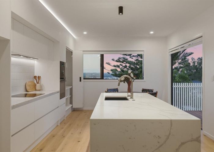  at 85a Awaroa Road, Sunnyvale, Waitakere City, Auckland