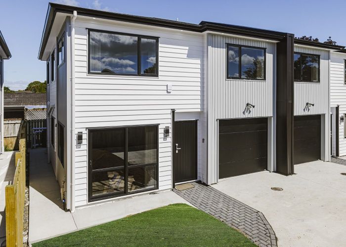  at Botany Downs, Manukau City, Auckland