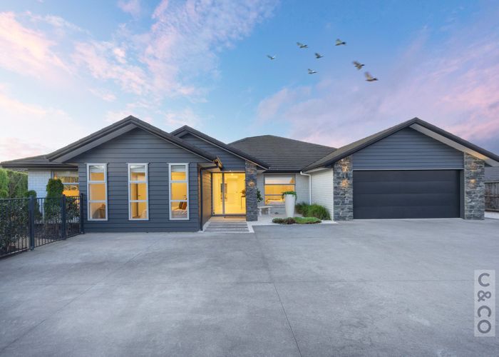  at 19 Riverhead Point Drive, Riverhead, Riverhead