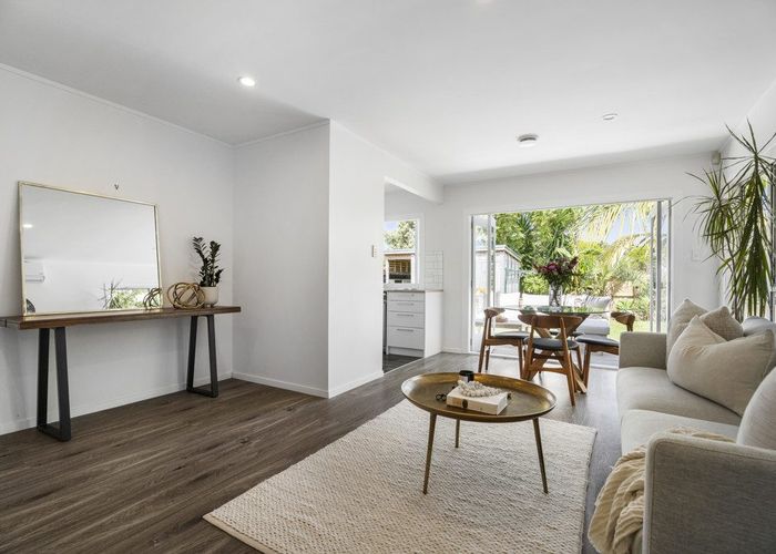  at 3/8 Avondale Road, Avondale, Auckland