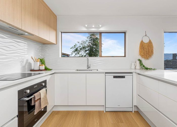  at 2 Bay Vista Drive, Red Beach, Rodney, Auckland