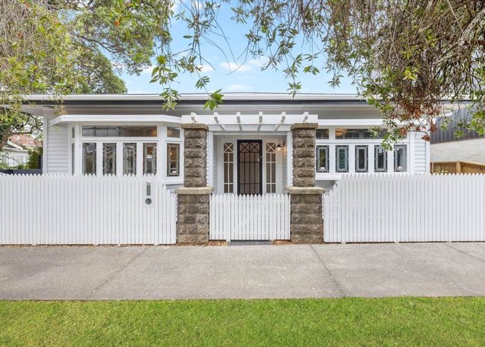  at 1/1 Derry Street, Remuera, Auckland