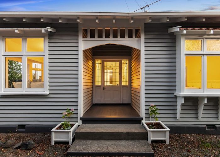  at 1/166 Main Road, Redcliffs, Christchurch City, Canterbury