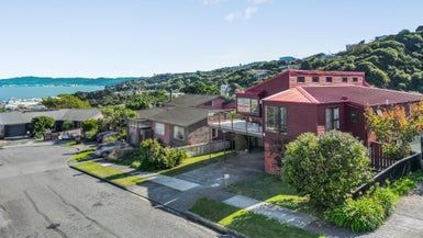  at 16 Chestnut Grove, Maungaraki, Lower Hutt