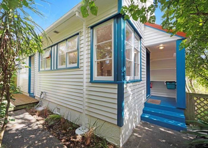  at 2 Lambeth Road, Northland, Wellington