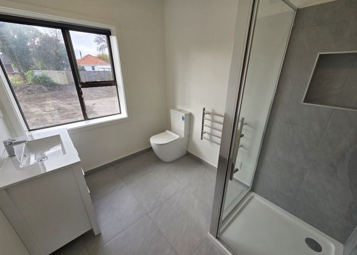  at 629 Ferry Road, Woolston, Christchurch
