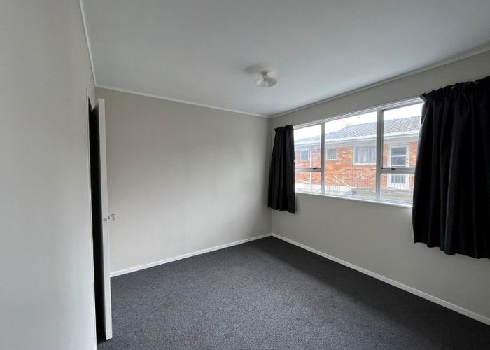  at 17 Rodney Street, Howick, Auckland