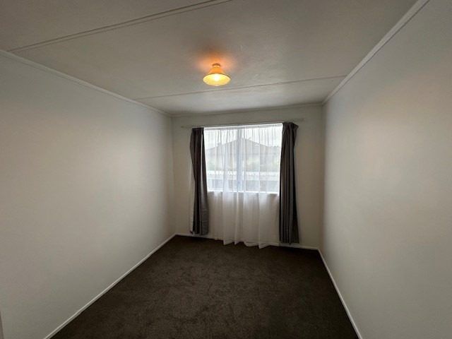  at 33 Lincoln Park Ave, Massey, Waitakere City, Auckland