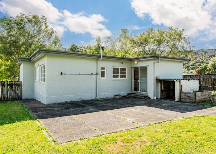  at 48 Stokes Valley Road, Stokes Valley, Lower Hutt, Wellington
