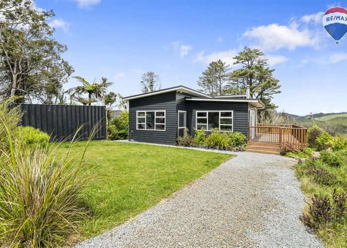  at 111 Avro Road, Blue Mountains, Upper Hutt