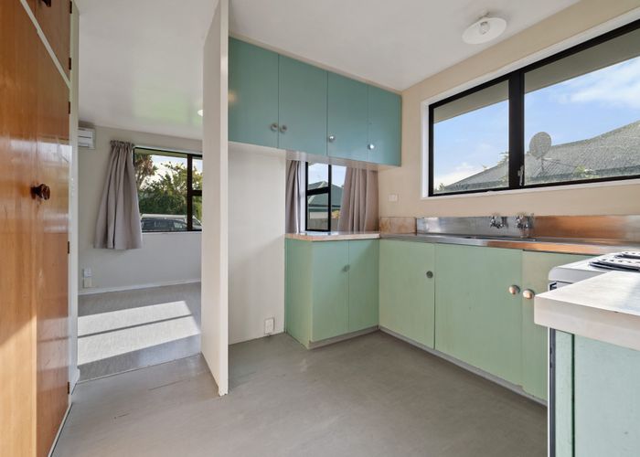  at 2/696 Gloucester Street, Linwood, Christchurch City, Canterbury