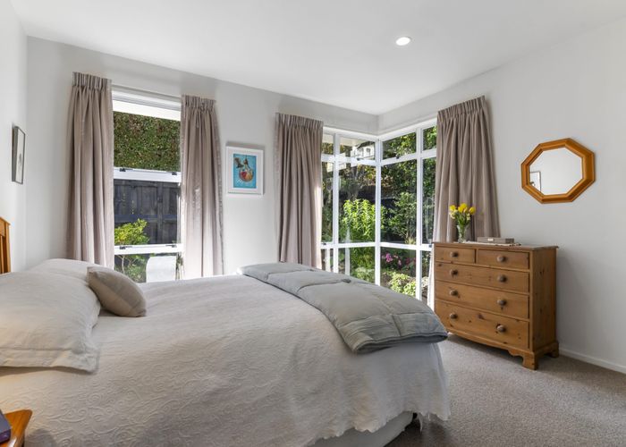  at 2/118 Victoria Road, Devonport, Auckland