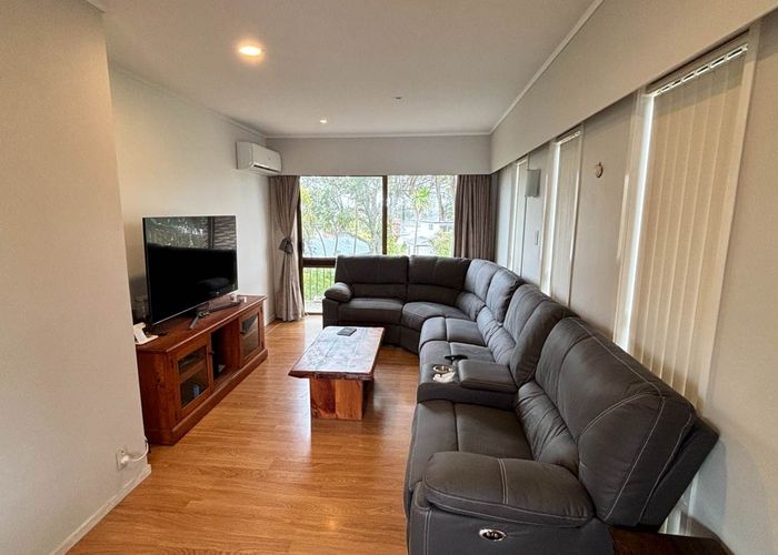  at 221 Forrest Hill Road, Forrest Hill, North Shore City, Auckland