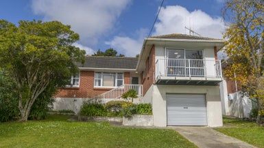  at 61 Taylor Terrace, Tawa, Wellington