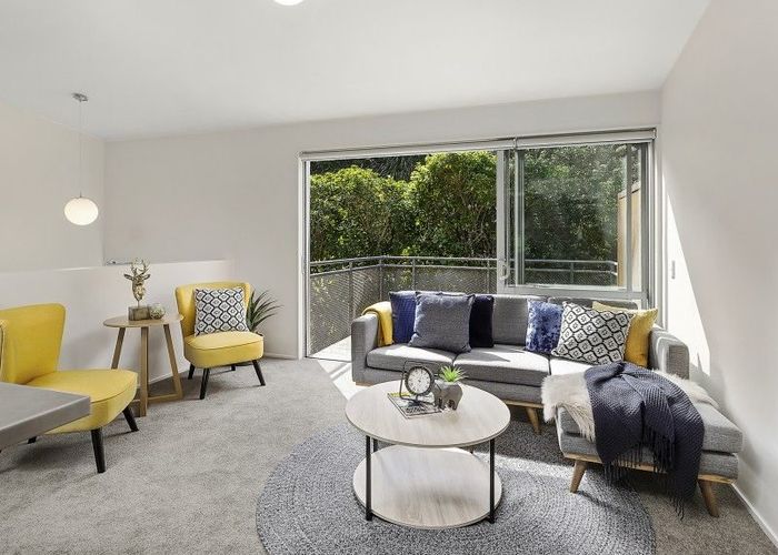  at 15/2 Onslow Road, Khandallah, Wellington