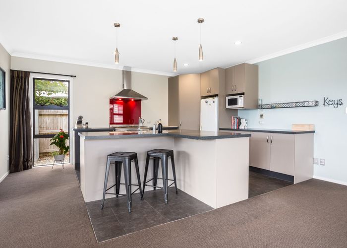  at 102 Te Puia Drive, Aotea, Porirua