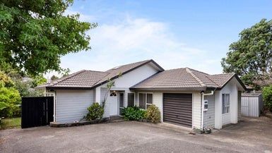  at 5 Ian Sage Avenue, Torbay, Auckland