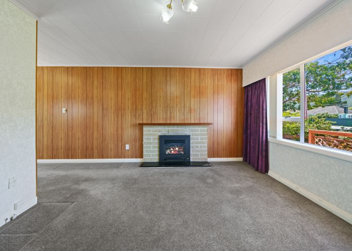  at 39 Wellington Road, Wainuiomata, Lower Hutt