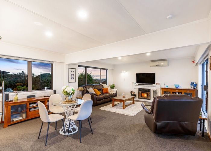  at 166 Royal Road, Massey, Auckland