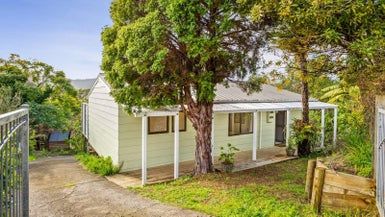  at 4 Staley Road, Parau, Auckland