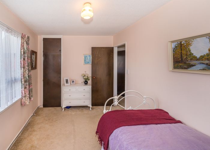  at 2/81 Veitches Road, Casebrook, Christchurch