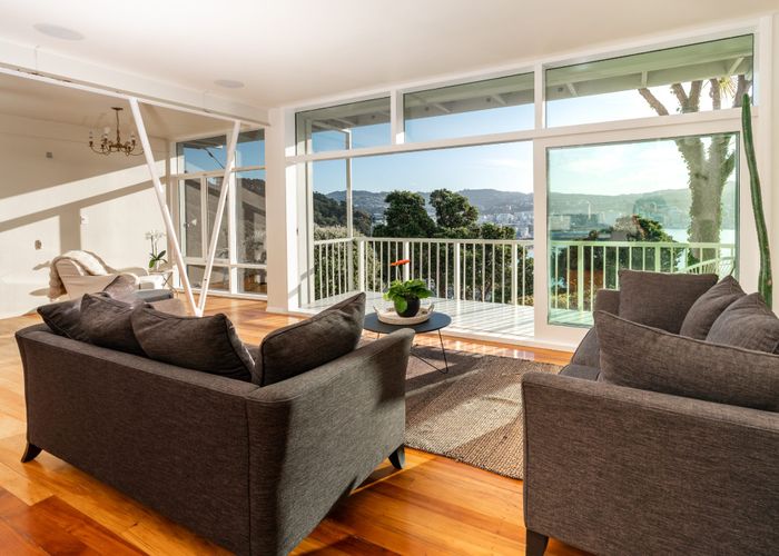  at 37 The Crescent, Roseneath, Wellington, Wellington