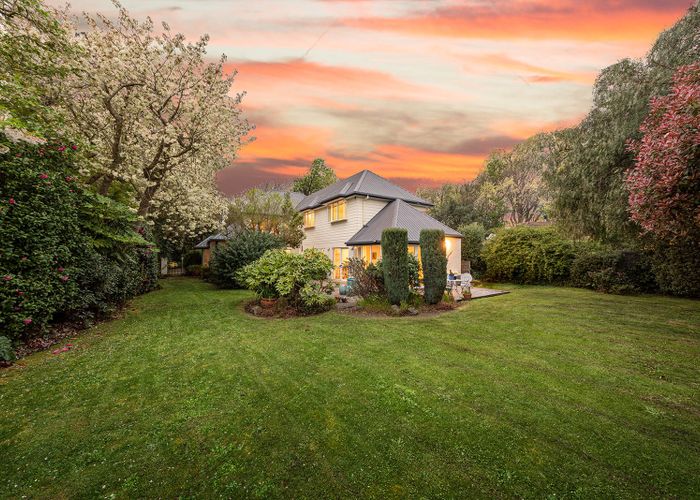  at 12 Cephas Close, Sockburn, Christchurch