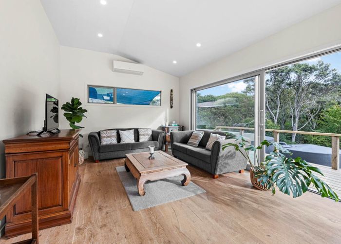  at 50 Chatham Avenue, Paremoremo, North Shore City, Auckland